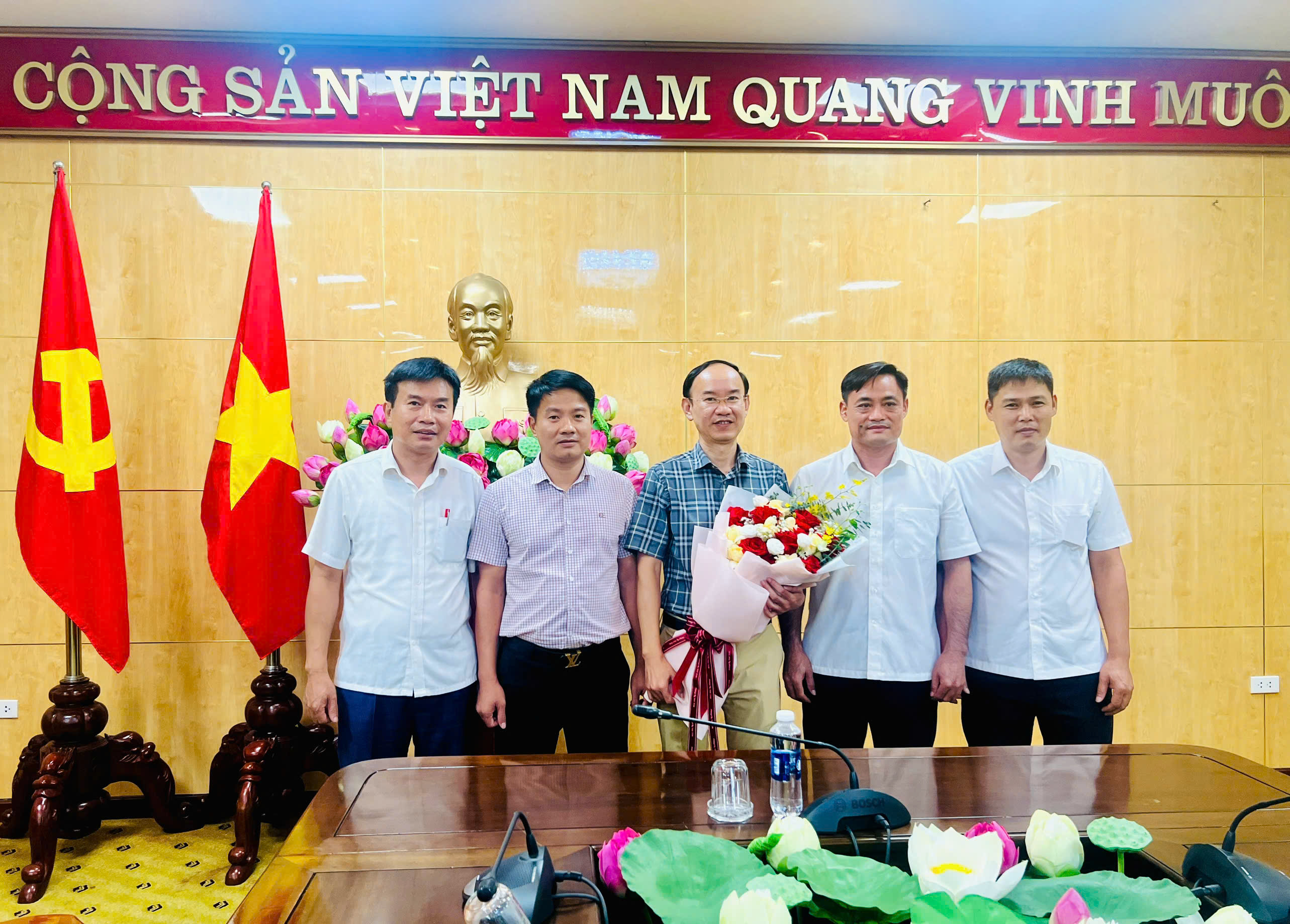 anh tin bai